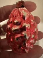 Vintage Hand Blown Glass Bumpie Grape Cluster Pinecone Christmas Ornament Red - Image 2