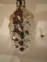 Vintage Hand Blown Glass Bumpie Grape Cluster Pinecone Christmas Ornament Silver - Image 2